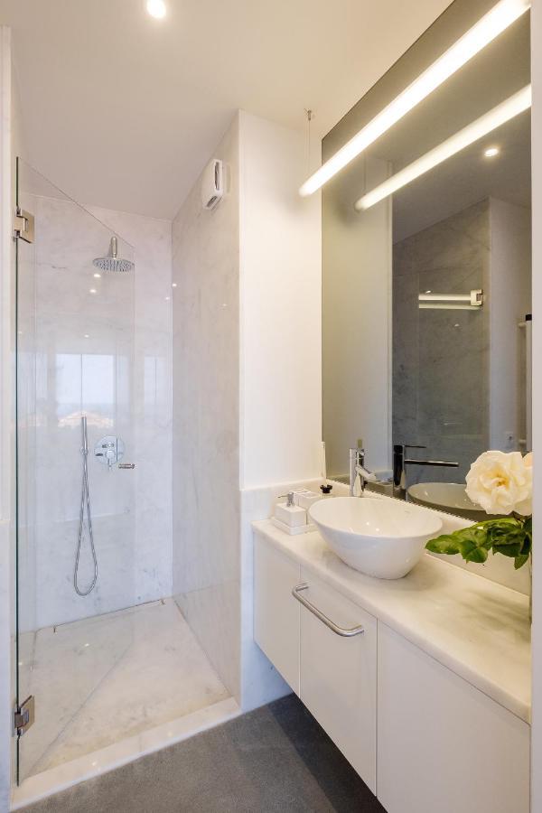 Boutique Rentals- Bliss By The Sea Apt- Ocean Views In Foz Beach OOporto Exteriör bild